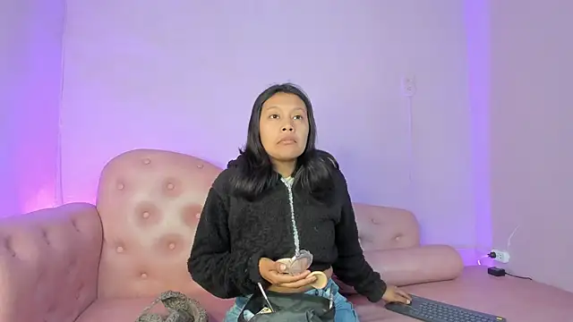 Dulce Pettit online show from September 10, 12:38 pm