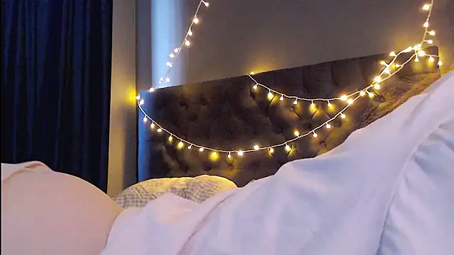 tokyomeow online show from November 29, 8:07 am