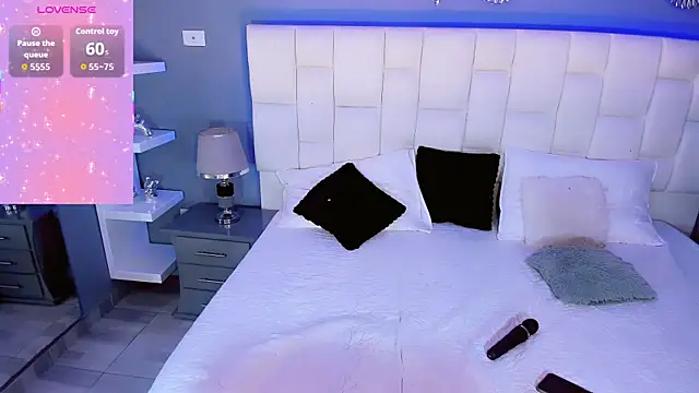 HottSalomee online show from October 18, 9:49 pm