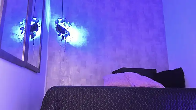 Becky G online show from December 17, 10:47 pm