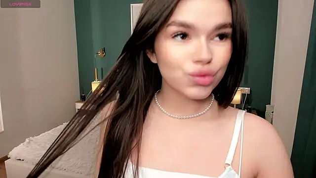 HollisHearl online show from October 15, 7:22 am