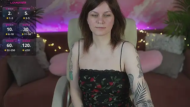 TinaMelt online show from April 5, 7:02 pm