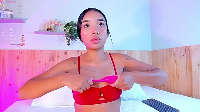 MissPocahontass online show from October 9, 11:25 am