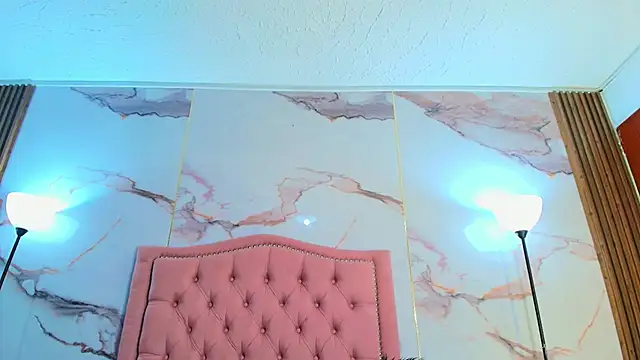 AlyaThompson online show from March 19, 4:06 am