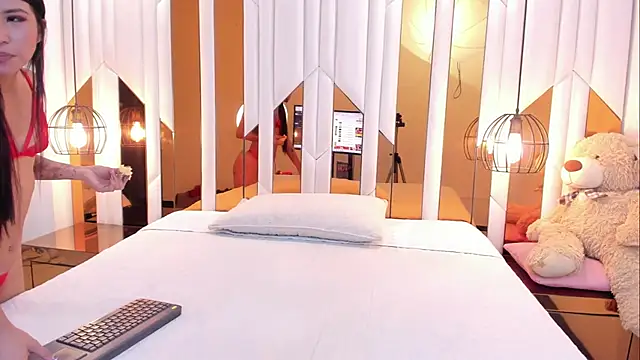 JulianaValencia online show from October 1, 12:43 pm