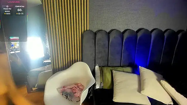 Gina 77 online show from November 4, 12:10 pm