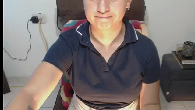 Milf Valeria online show from January 14, 5:29 pm