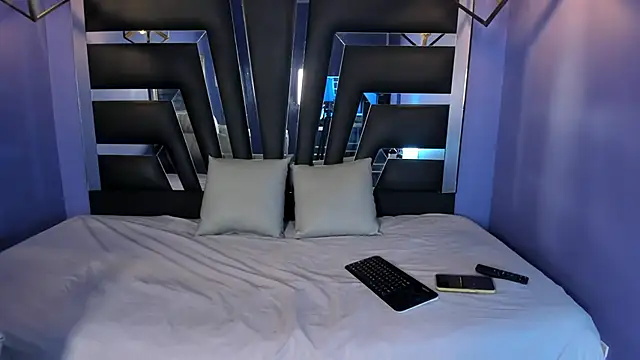 anne-brown13 online show from September 8, 7:35 pm