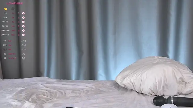 LeonaBrown online show from December 15, 8:14 pm