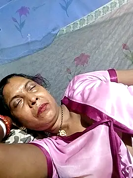 Savita992 online show from April 4, 10:30 pm