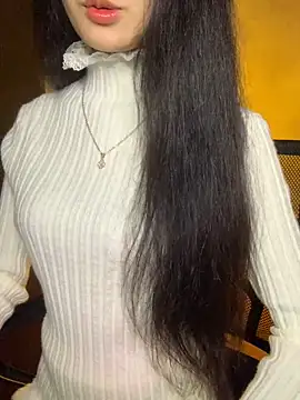 Nhinhi18 online show from February 6, 4:10 pm