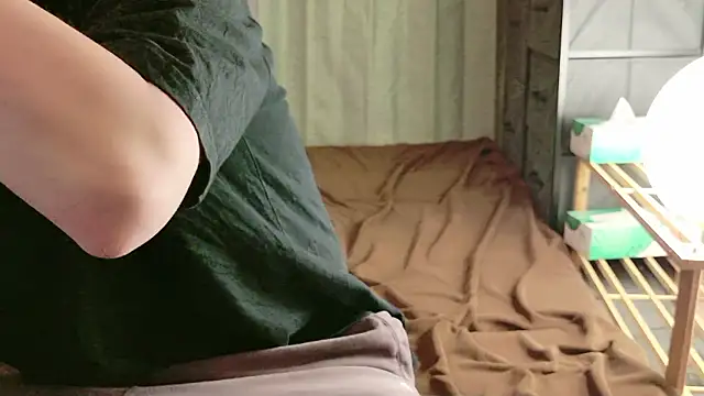 C-4bomb online show from February 6, 10:40 am