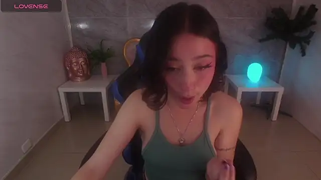 venuss09 s online show from September 28, 1:49 pm