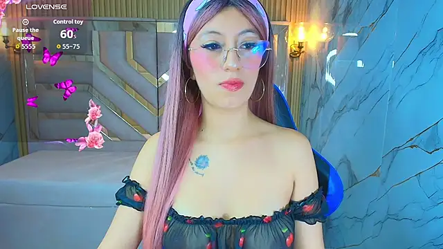 lola bonnie r online show from November 19, 1:00 pm