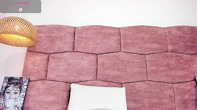 dani velvet online show from September 26, 4:32 am