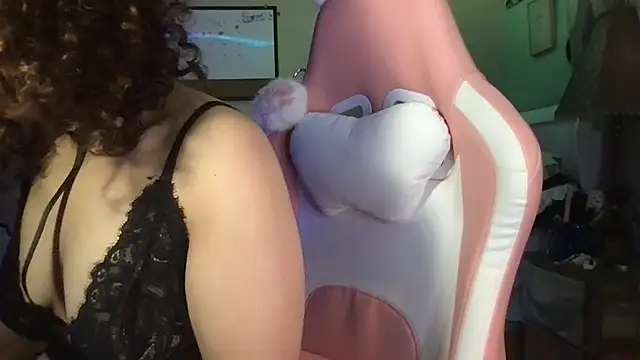 nekowaifuuu online show from November 5, 7:46 am