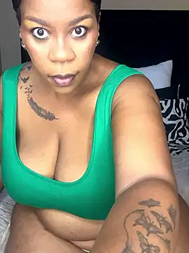 THICKBUNNYCHICKxxx online show from January 7, 8:45 pm