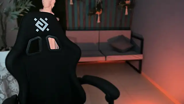 Stef Nicks online show from March 29, 9:30 am