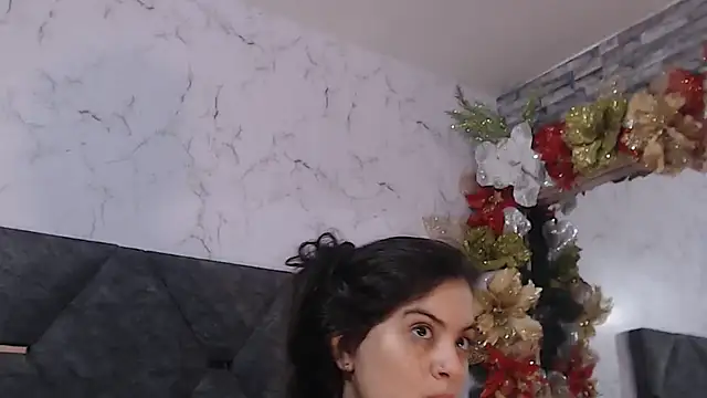 AmyMartinelli online show from January 15, 3:56 am