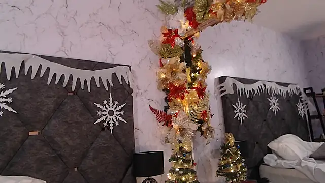 AmyMartinelli online show from December 5, 8:54 pm