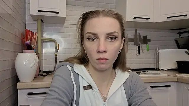 Edena  online show from April 10, 7:53 pm