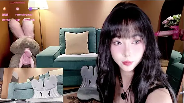 AYW-21 online show from November 2, 1:47 pm