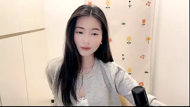 Rosalind xixi online show from October 24, 12:45 pm