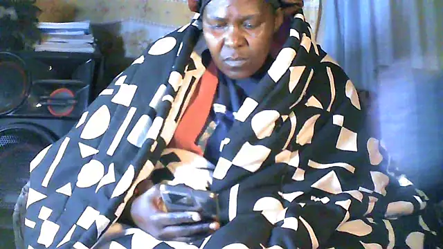 MagicMilfXO online show from September 11, 9:37 pm