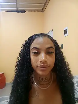 lareynazendeya xh online show from March 27, 9:48 pm