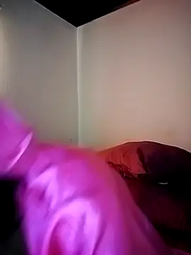 Seductive Yellow Titties online show from October 2, 6:29 am