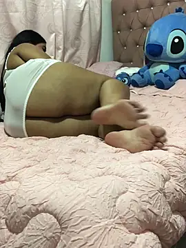 Rachellcooperrr online show from January 18, 3:58 am