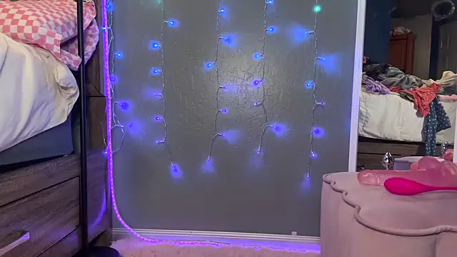 ajmiller25 online show from November 4, 1:21 am