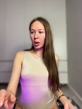 Molly Kisss online show from June 3, 5:40 pm