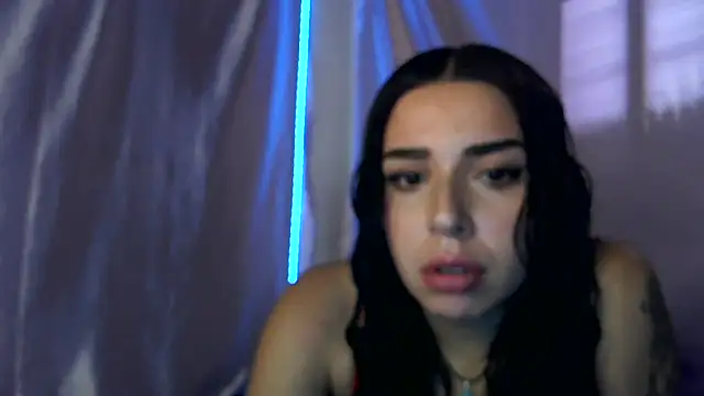 sweetbrunette22 online show from November 3, 6:34 pm