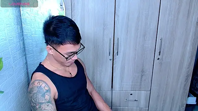 PinooyMilker online show from December 20, 3:38 pm