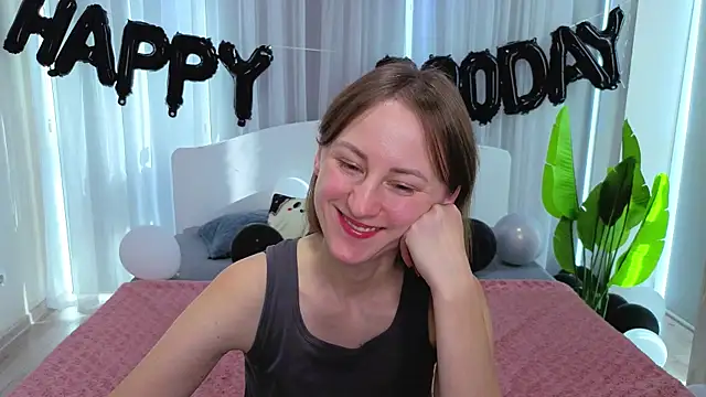 LuluChiiii online show from October 31, 11:14 am