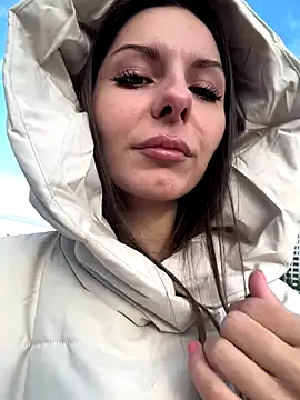 kittyCarrol online show from September 28, 11:15 am