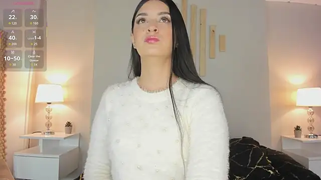 natachadiaz  online show from September 25, 11:42 am