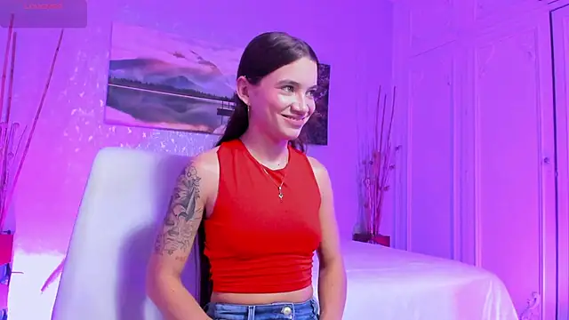 aitana baker  online show from October 3, 8:14 pm