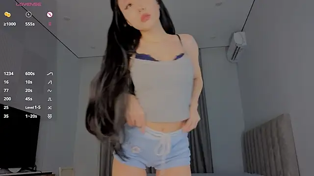 lunajii online show from July 7, 1:25 pm