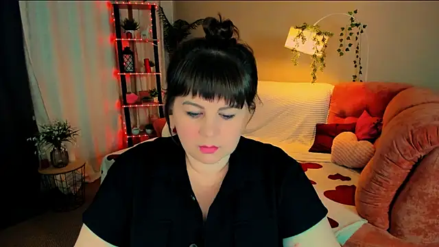 CrystaalStaar online show from June 6, 9:54 pm