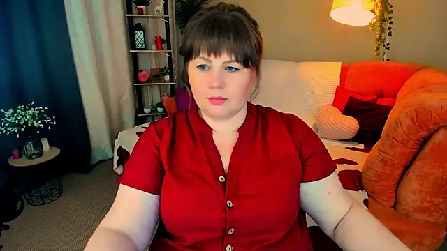 CrystaalStaar online show from July 9, 8:55 pm
