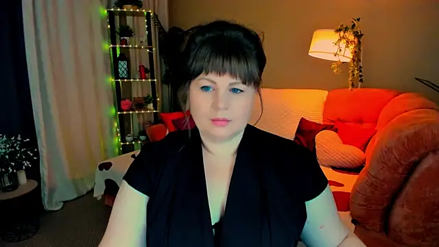 CrystaalStaar online show from June 11, 8:38 pm