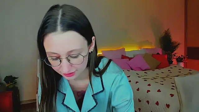 YourLovellyStory online show from February 19, 12:48 pm