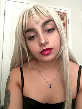 CharmingMaddie online show from September 9, 4:40 pm