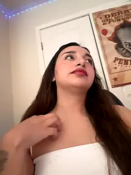 CharmingMaddie online show from October 26, 4:13 pm