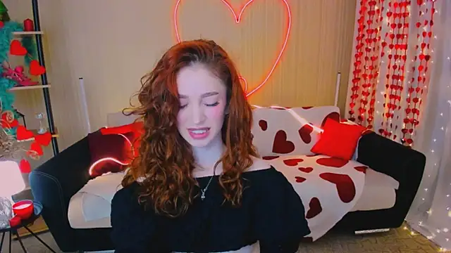 ChristinaConteeree online show from February 10, 6:33 pm