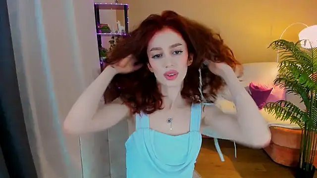 ChristinaConteeree online show from October 16, 1:58 pm