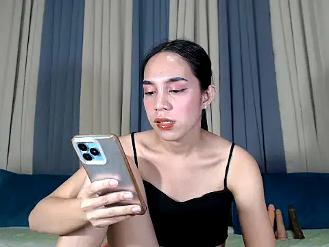 Jadehotcum online show from January 13, 6:45 pm