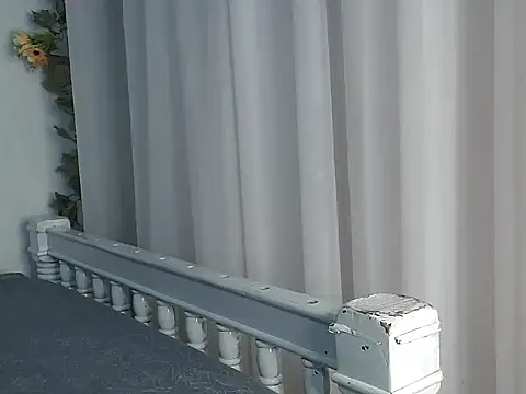 angelainparis28 online show from November 5, 6:07 am